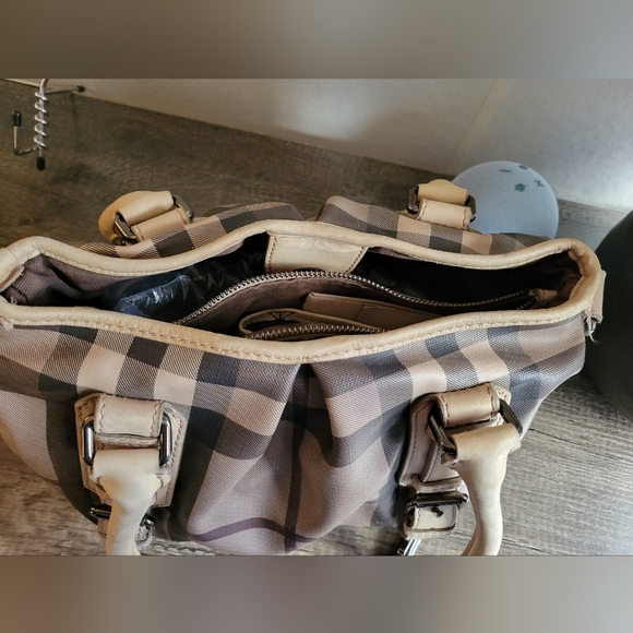 Burberry smoke check coated canvas bag - Picture 3 of 10